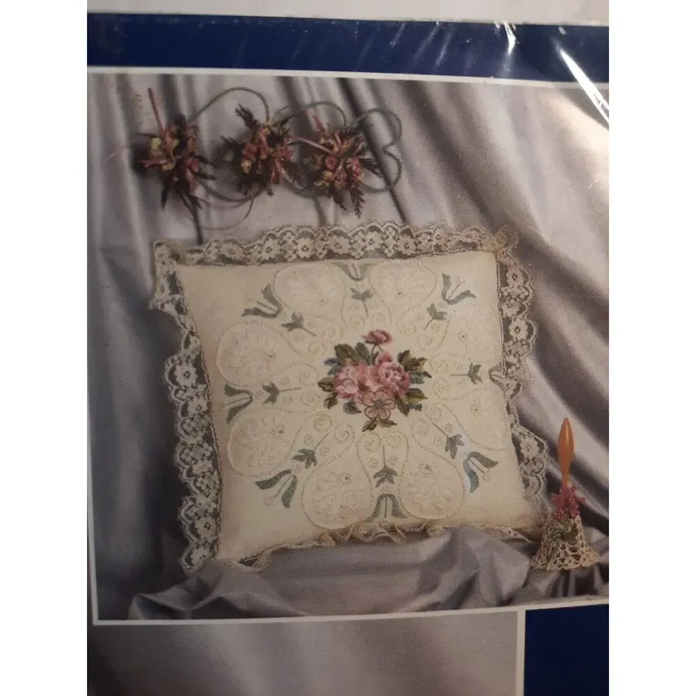 Vintage Candamar Designs Candlewicking Embroidery Kit Roses On Lace Pillow